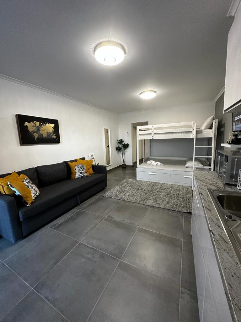 אלבופיירה Excellent Oura Apartments מראה חיצוני תמונה