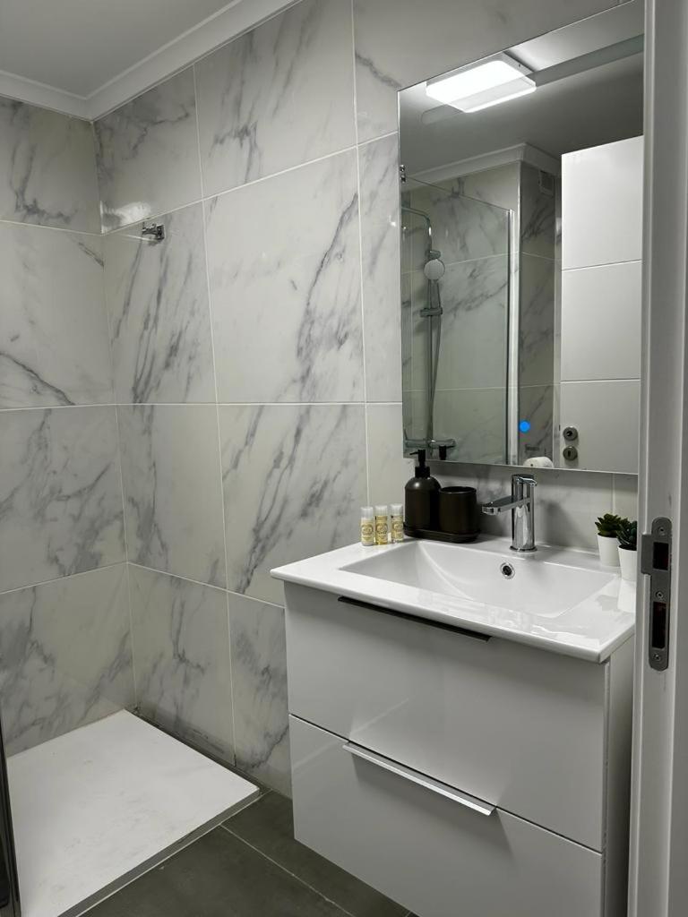 אלבופיירה Excellent Oura Apartments מראה חיצוני תמונה