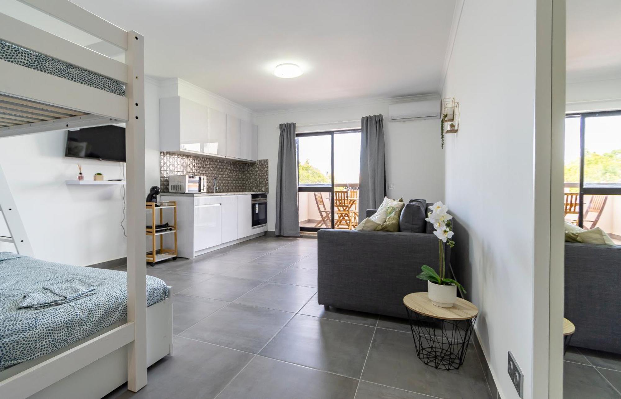 אלבופיירה Excellent Oura Apartments מראה חיצוני תמונה