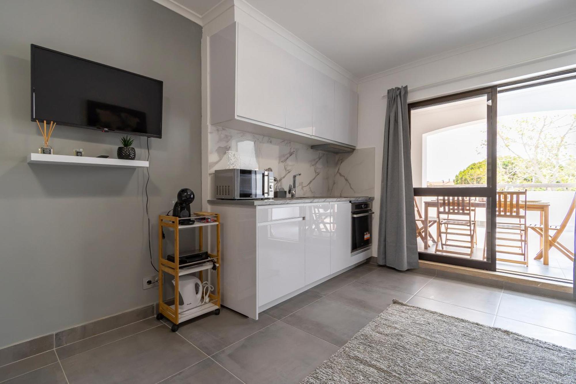 אלבופיירה Excellent Oura Apartments מראה חיצוני תמונה